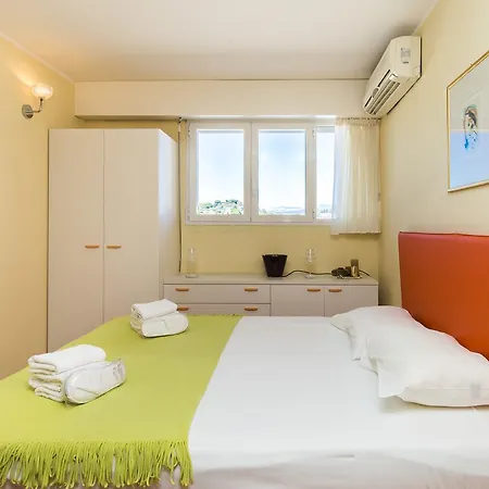 Amazing Three-bedroom Appartement *