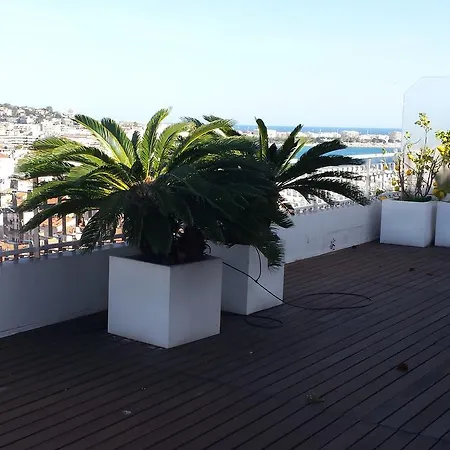 Amazing Three-bedroom Appartement Cannes